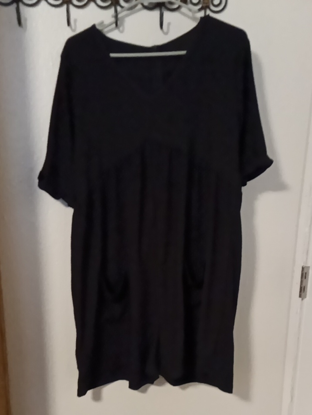 Black Stylish Women's Medium Comfort Short Jumper